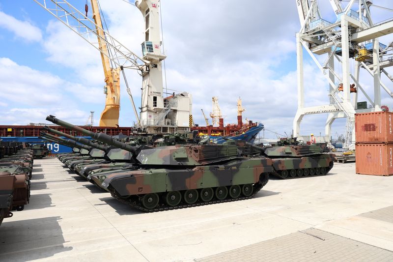 LYNXMPEL6I00A_L.jpg
